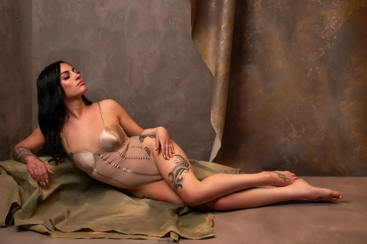 Learn the Basics of Posing for Boudoir