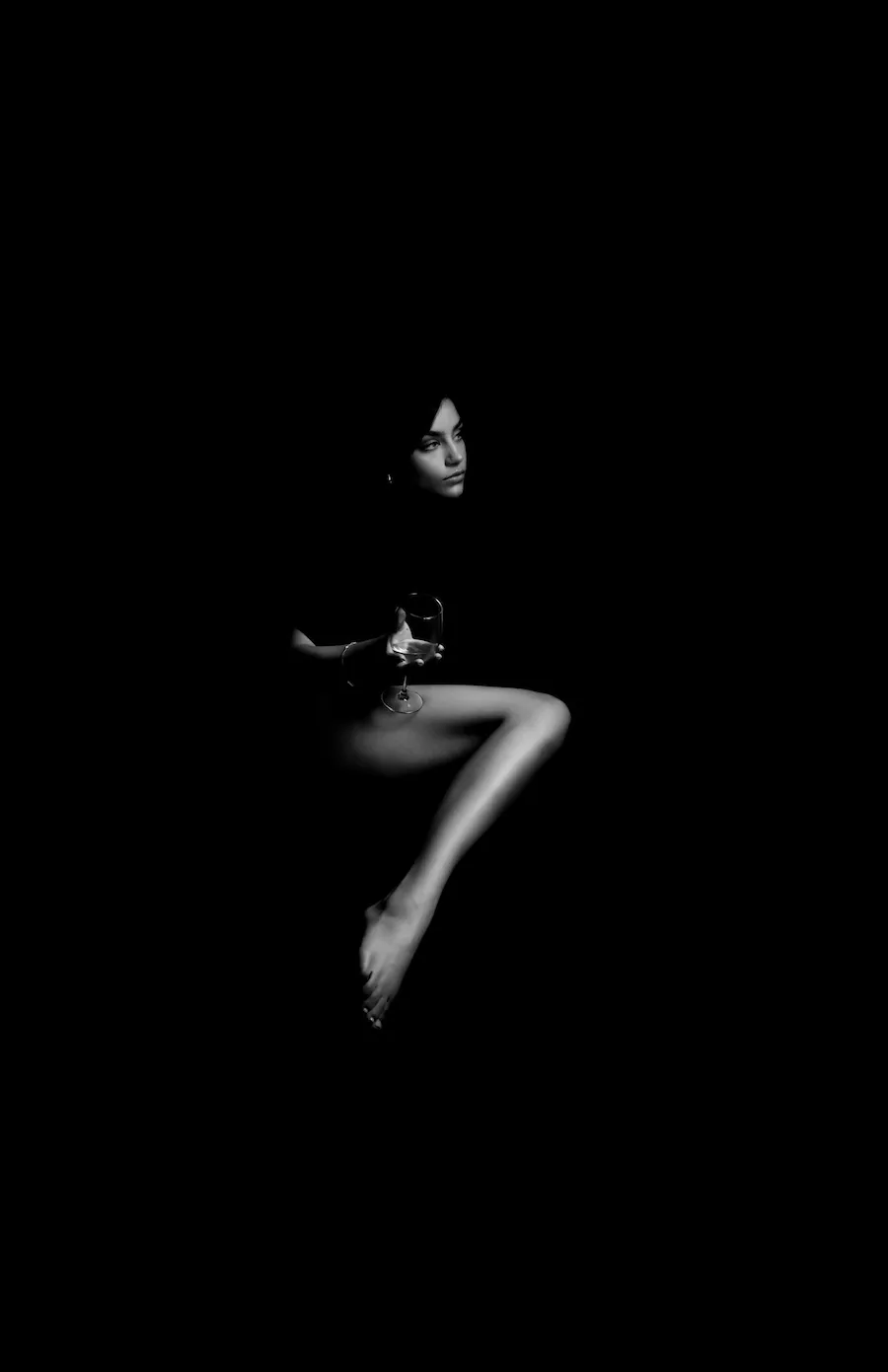 Minimal Boudoir Photography—No Studio Needed
